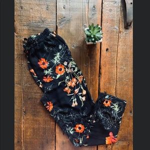 Floral Jogger Style Pants NWT - Small